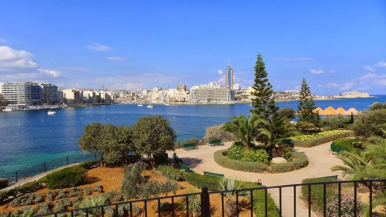 Luxury Apartment With Valletta And Harbour Views Sliema Exterior photo